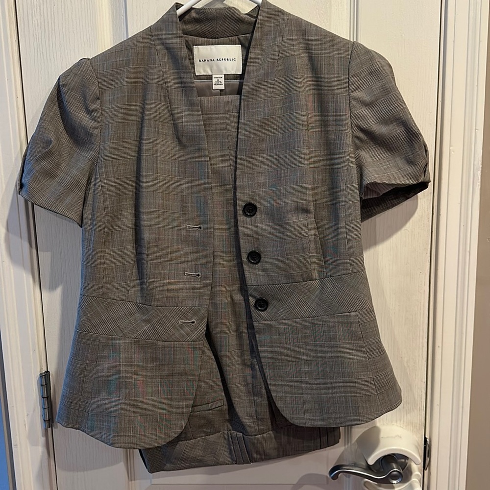 Banana Republic short sleeve pant suits